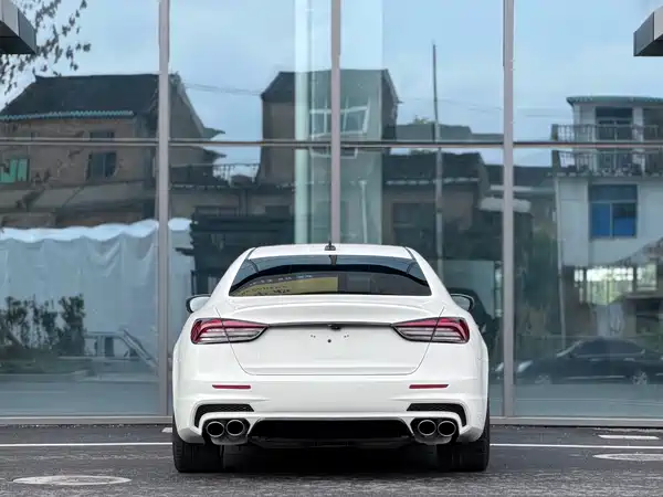 Maserati Quattroporte 2022