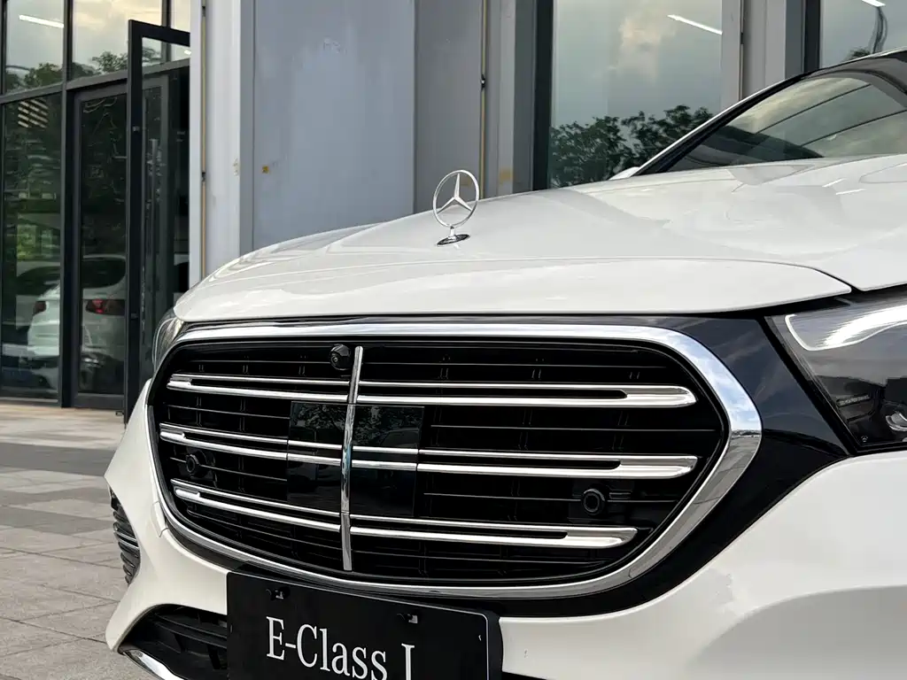 Mercedes-Benz E-Class 2025
