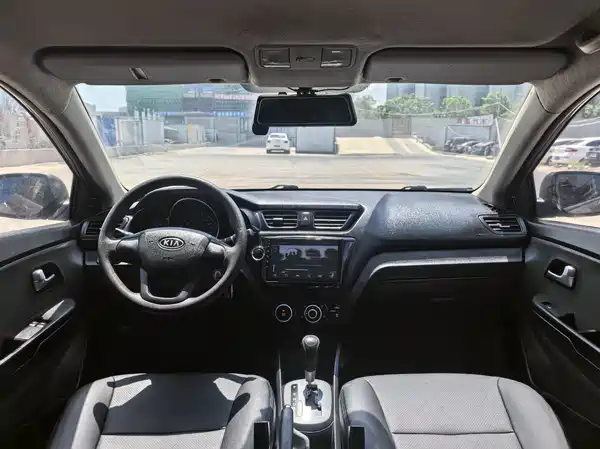 Kia K2 2011