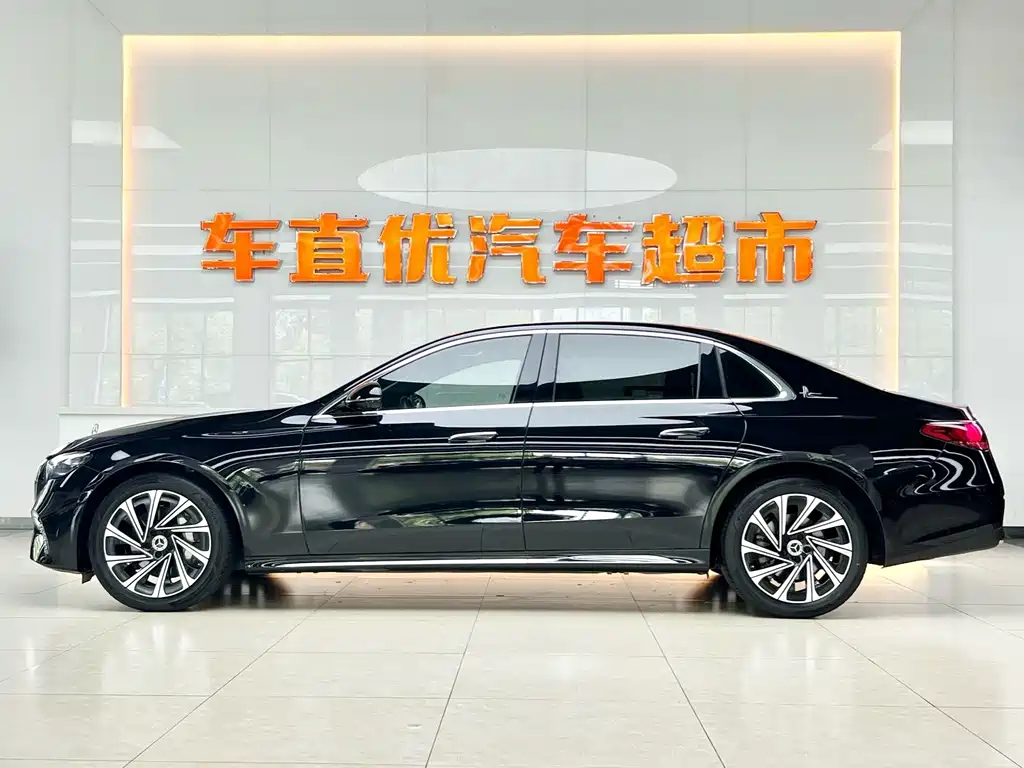 Mercedes-Benz E-Class 2024