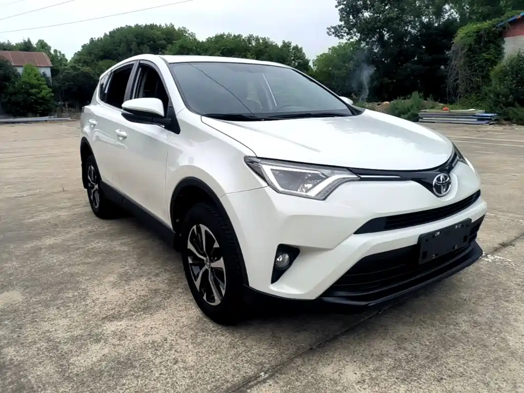 Toyota RAV4 2019 — фото 4