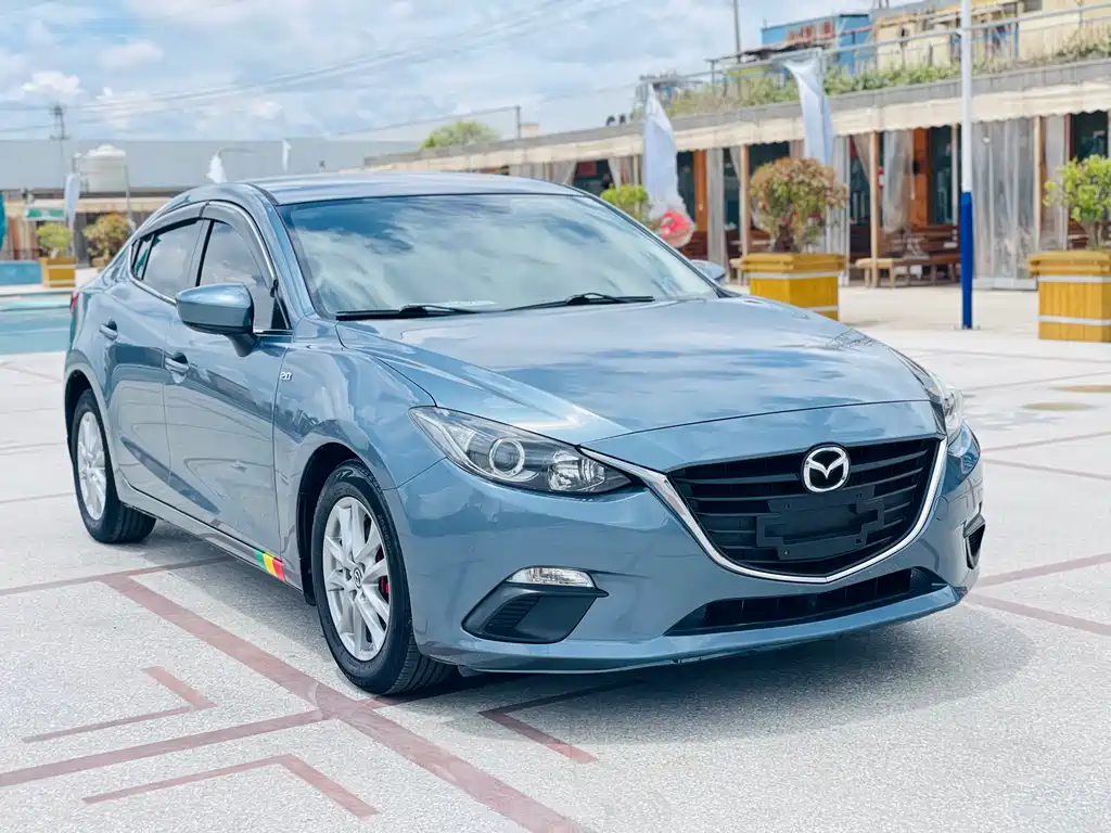 Mazda 3 Angkesela 2015