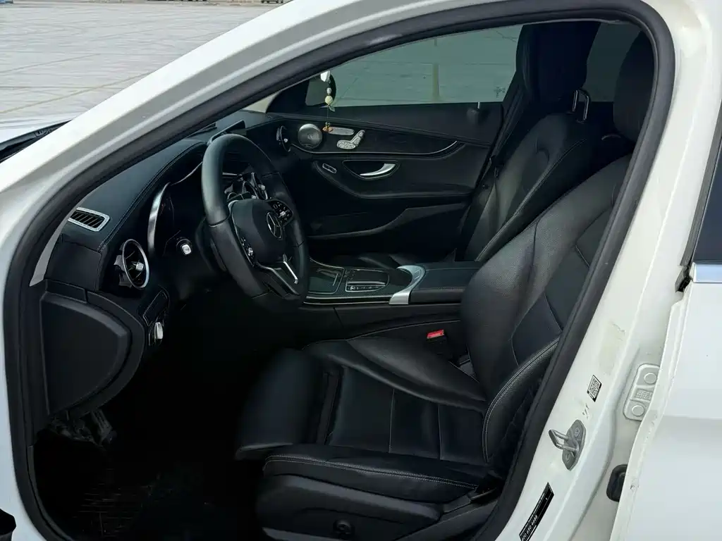 Mercedes-Benz C-Class 2019 — фото 4