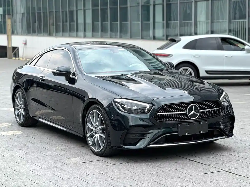 Mercedes-Benz E-Class 2023