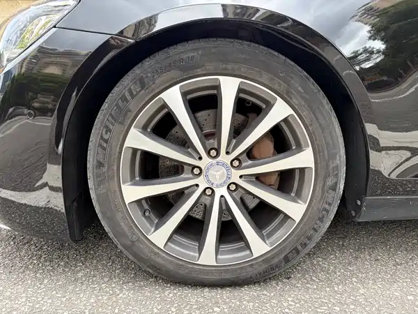 Mercedes-Benz S-Class 2012