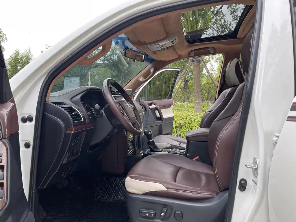 Toyota Prado 2019 — фото 4