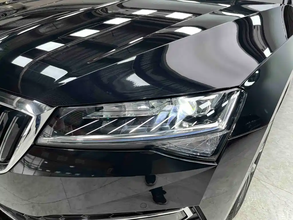 Skoda Superb 2024 — фото 18