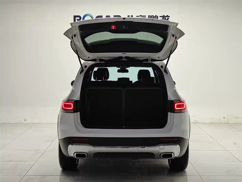 Mercedes-Benz GLB 2023