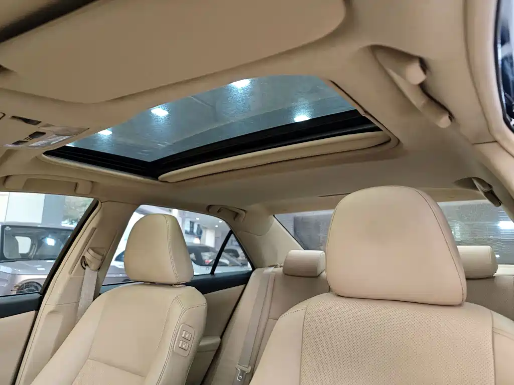 Toyota Camry 2013 — фото 19