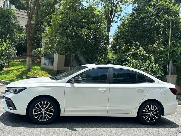 Roewe i5 2022