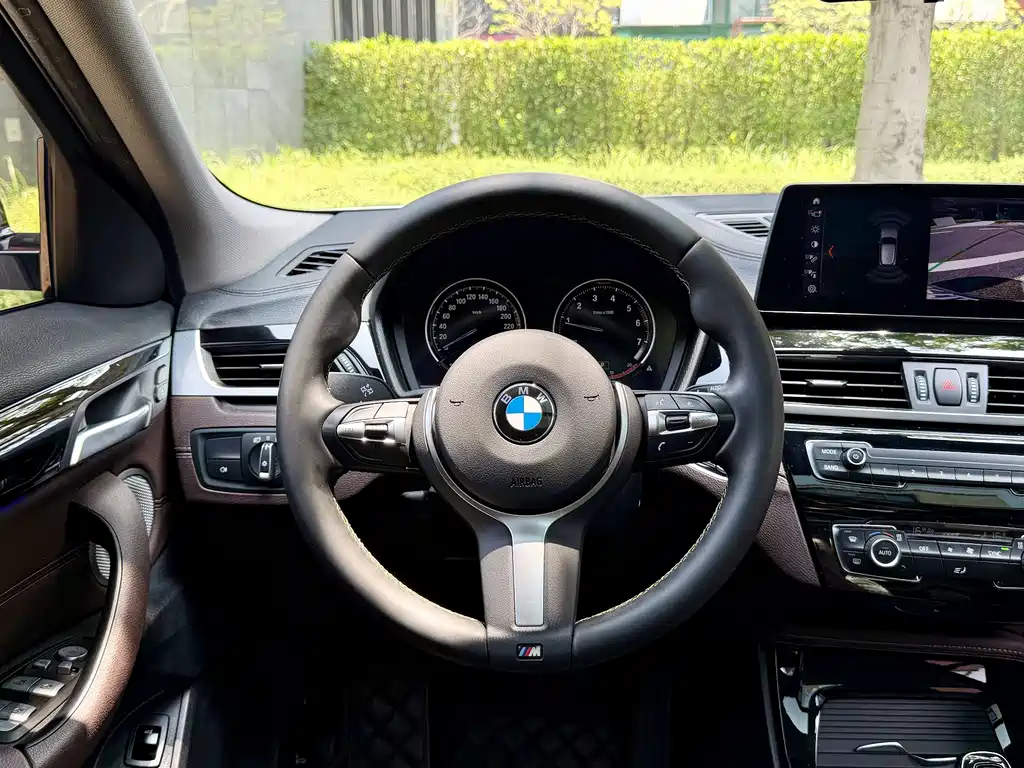 BMW X2 2023 — фото 12