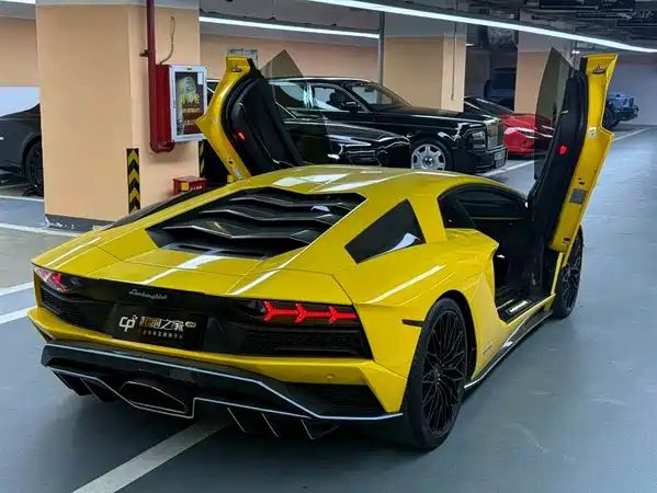 Lamborghini Aventador 2017