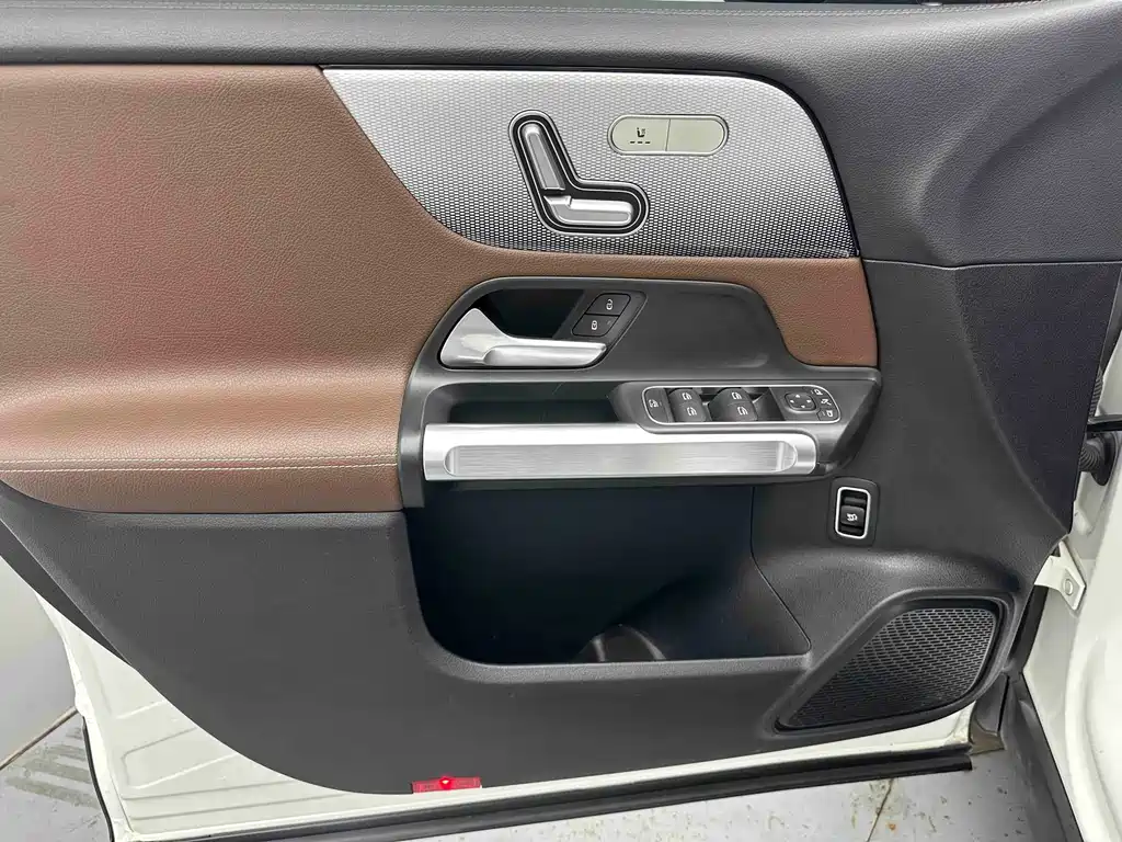 Mercedes-Benz GLB 2021 — фото 10