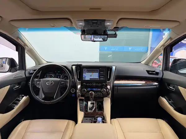 Toyota Alphard 2021