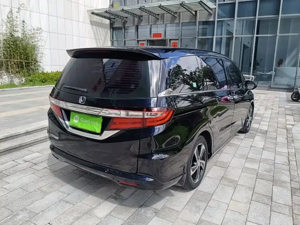 Honda Odyssey 2017 — фото 7