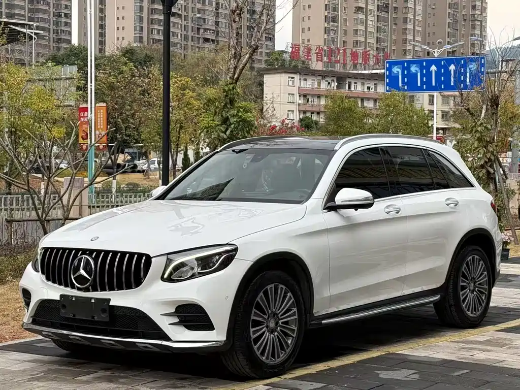 Mercedes-Benz GLC 2017 — фото 1