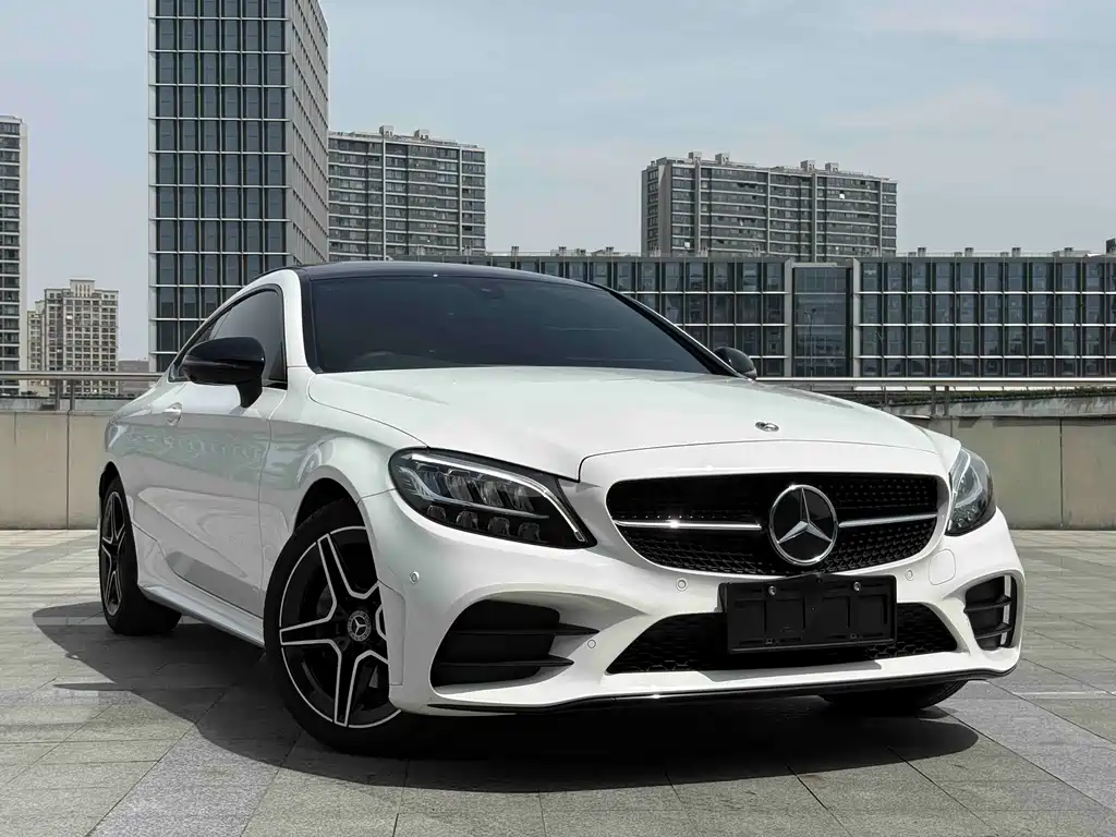 Mercedes-Benz C-Class 2023 — фото 3