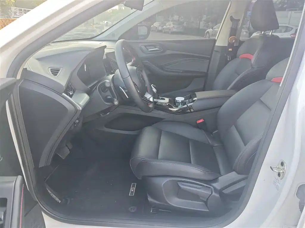 MG MG5 2024