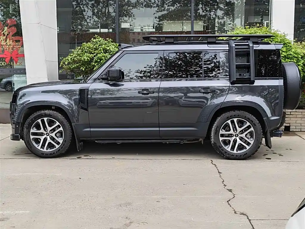 Land Rover Defender 2025 — фото 2