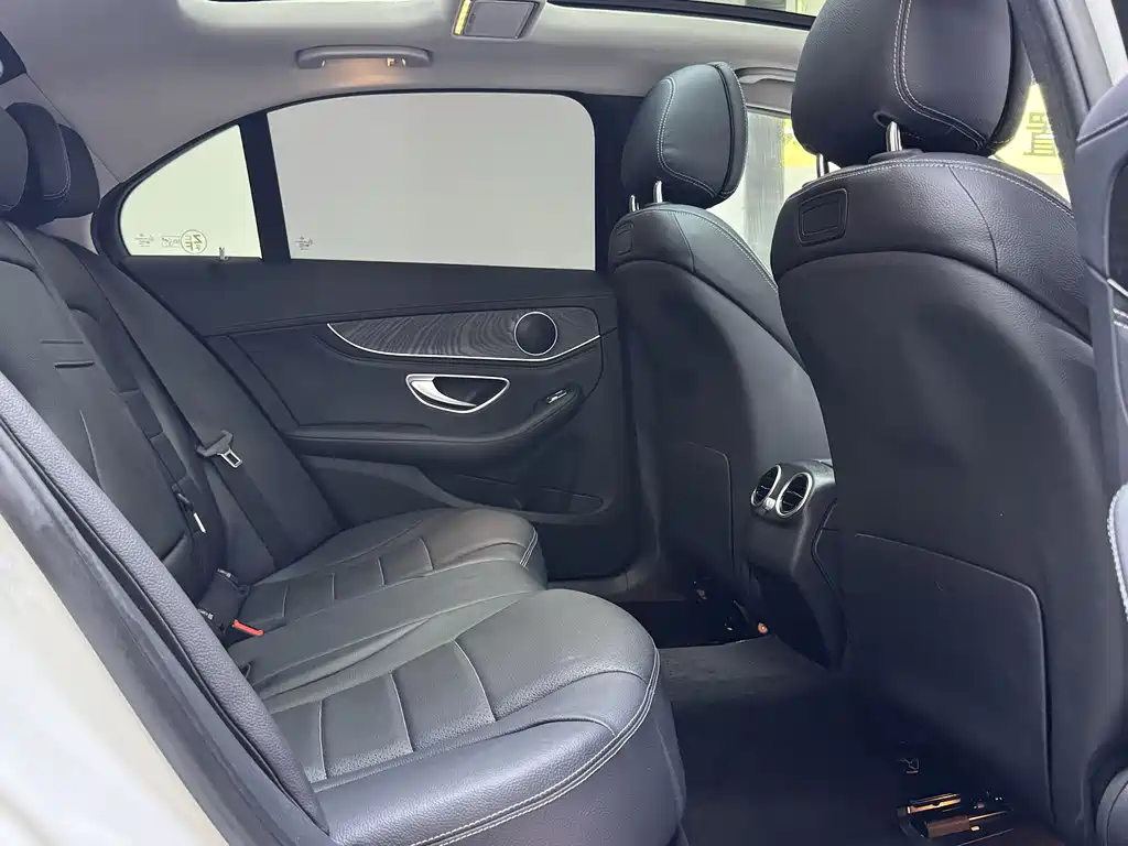 Mercedes-Benz C-Class 2018 — фото 10