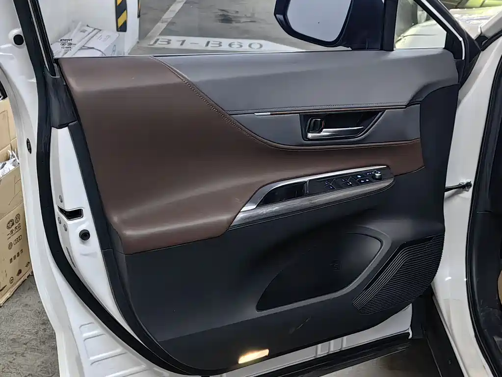 Toyota Harrier 2022 — фото 14