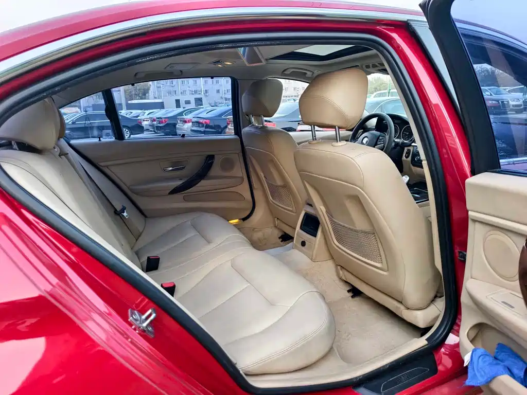 BMW 3 Series 2013 — фото 16
