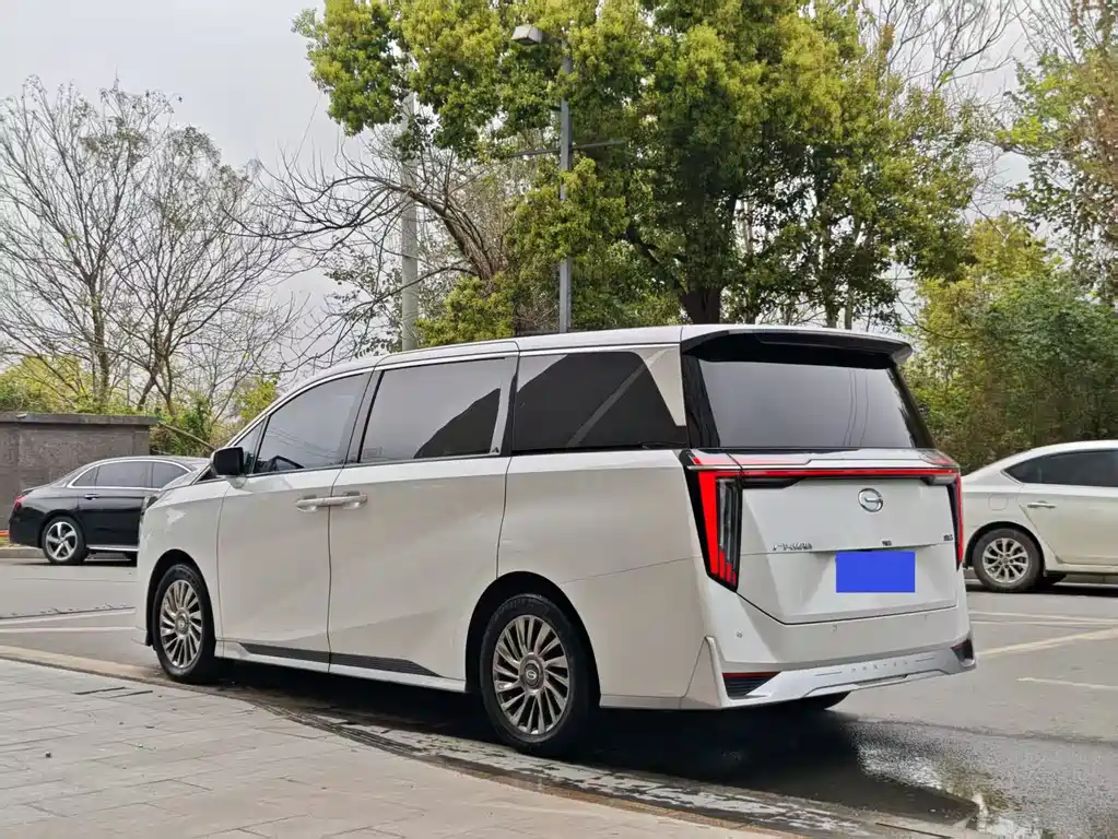GAC Motor Trumpchi M8 2023 — фото 3