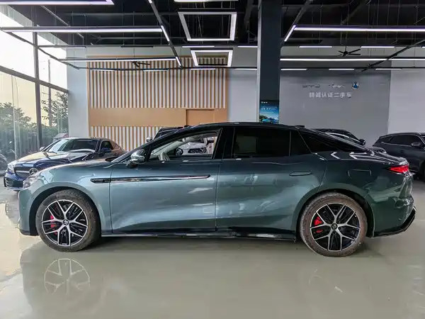 BYD Han L 2025