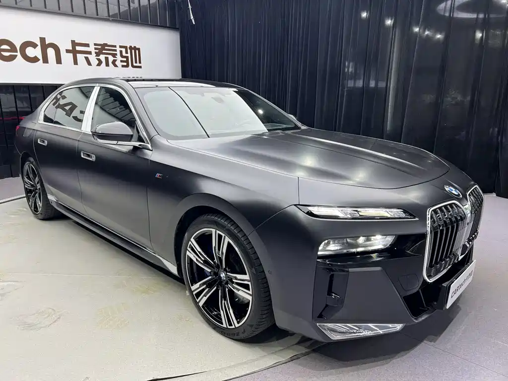BMW 7 Series 2023 — фото 11
