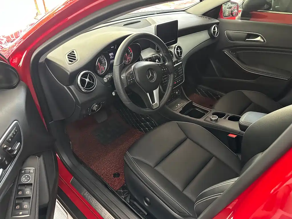 Mercedes-Benz GLA 2016 — фото 9