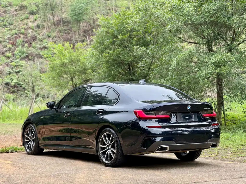 BMW 3 Series 2021