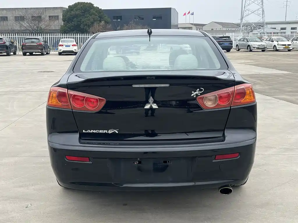 Mitsubishi Lancer EX 2013 — фото 27
