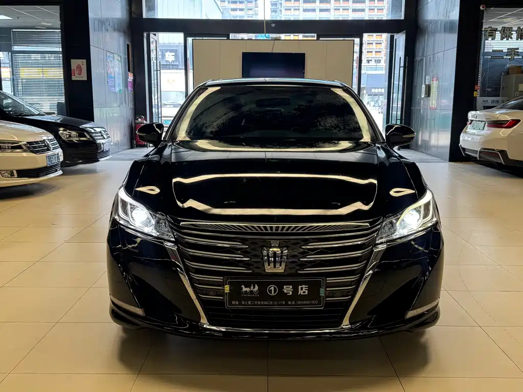 Toyota Crown 2016 — фото 11