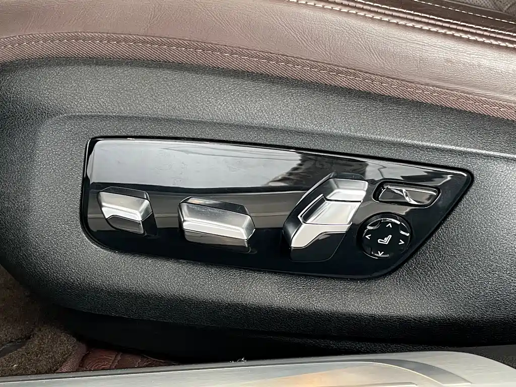BMW 7 Series 2019 — фото 24