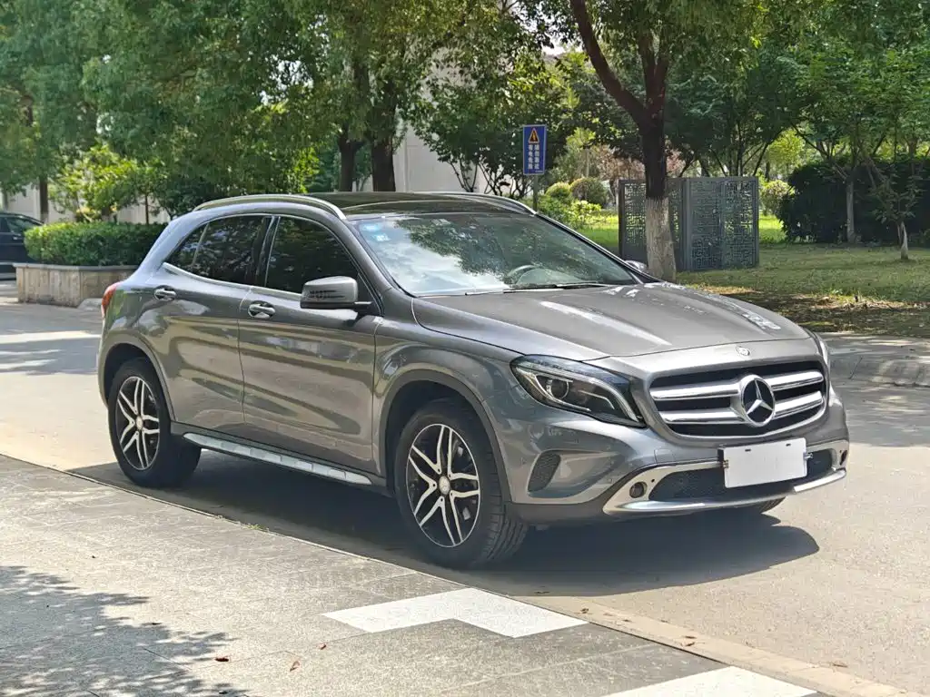 Mercedes-Benz GLA 2016