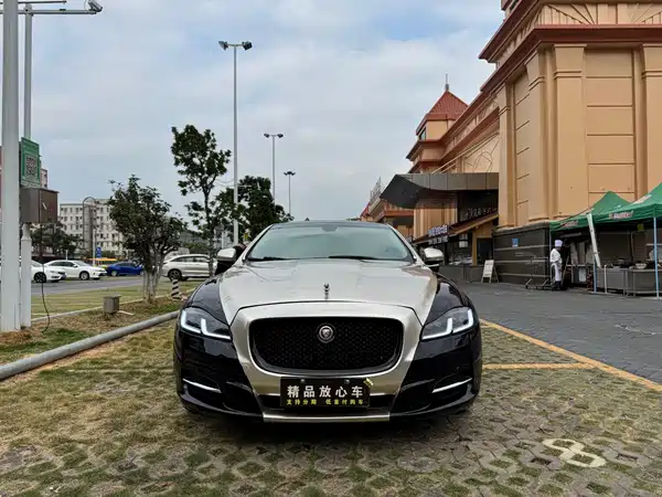Jaguar XJ 2012