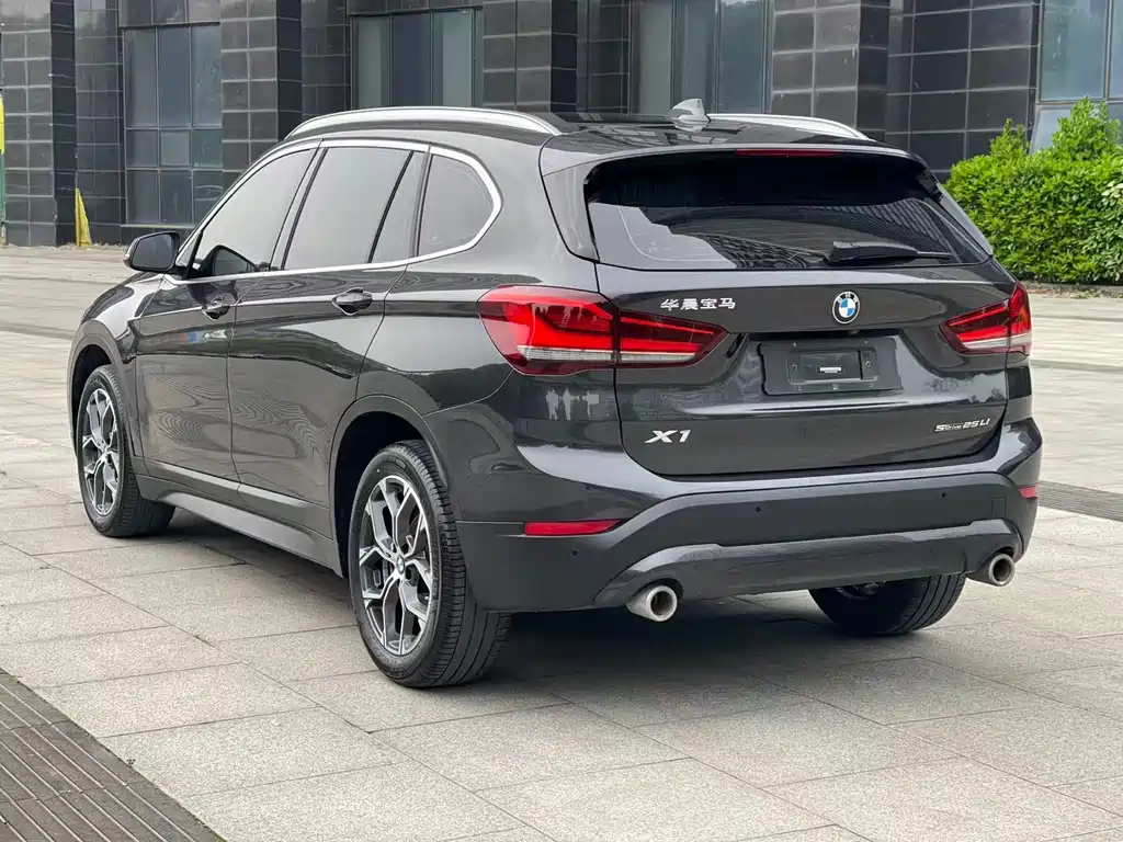 BMW X1 2021 — фото 6