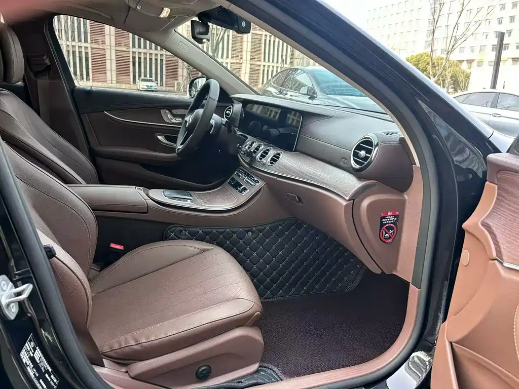 Mercedes-Benz E-Class 2021