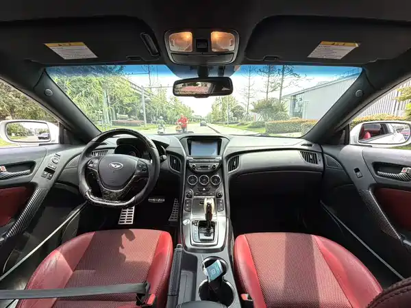 Hyundai Genesis Coupe 2013