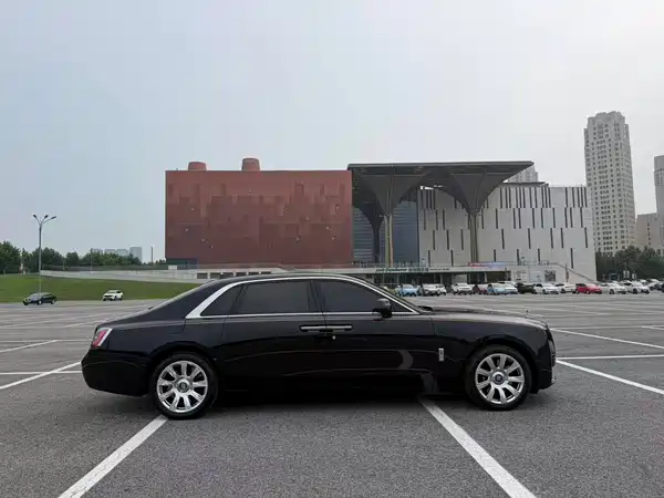 Rolls-Royce Ghost 2023