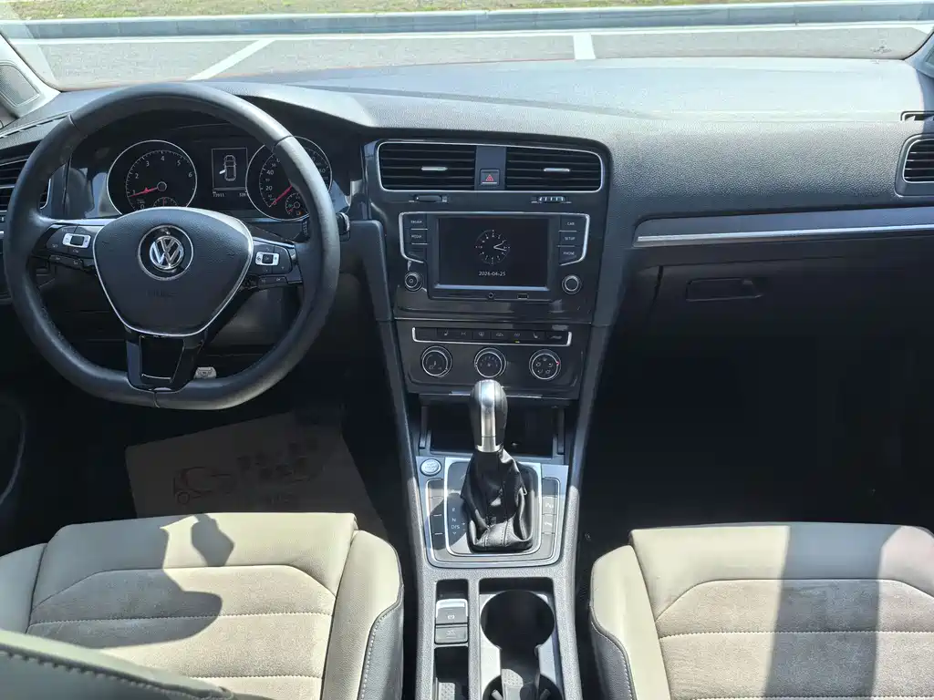 Volkswagen Golf 2017 — фото 10