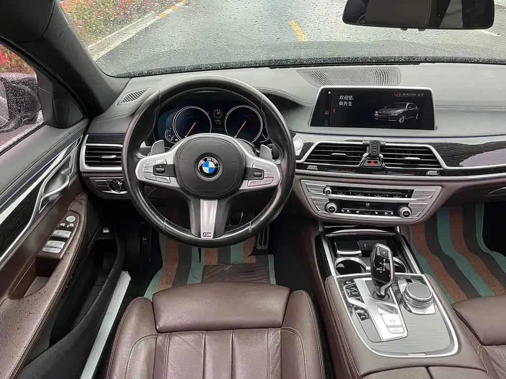 BMW 7 Series 2018 — фото 6