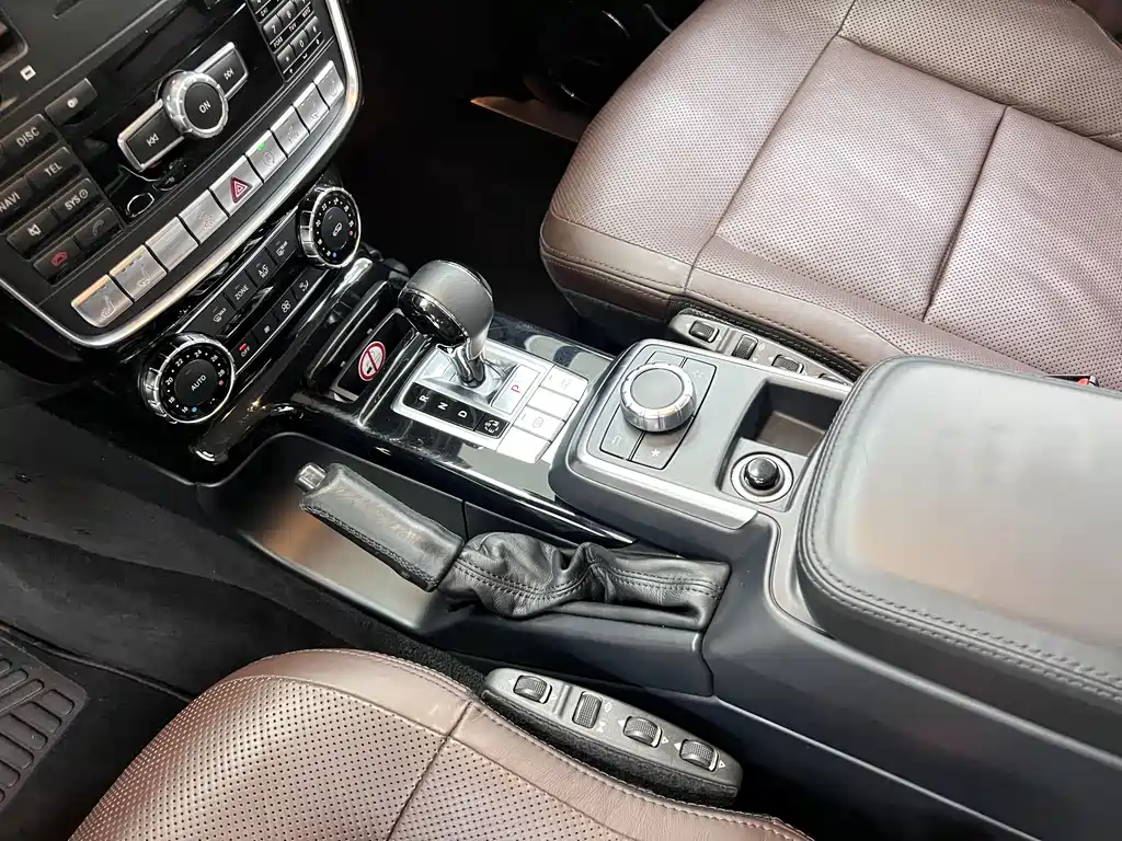 Mercedes-Benz G-Class 2016 — фото 26