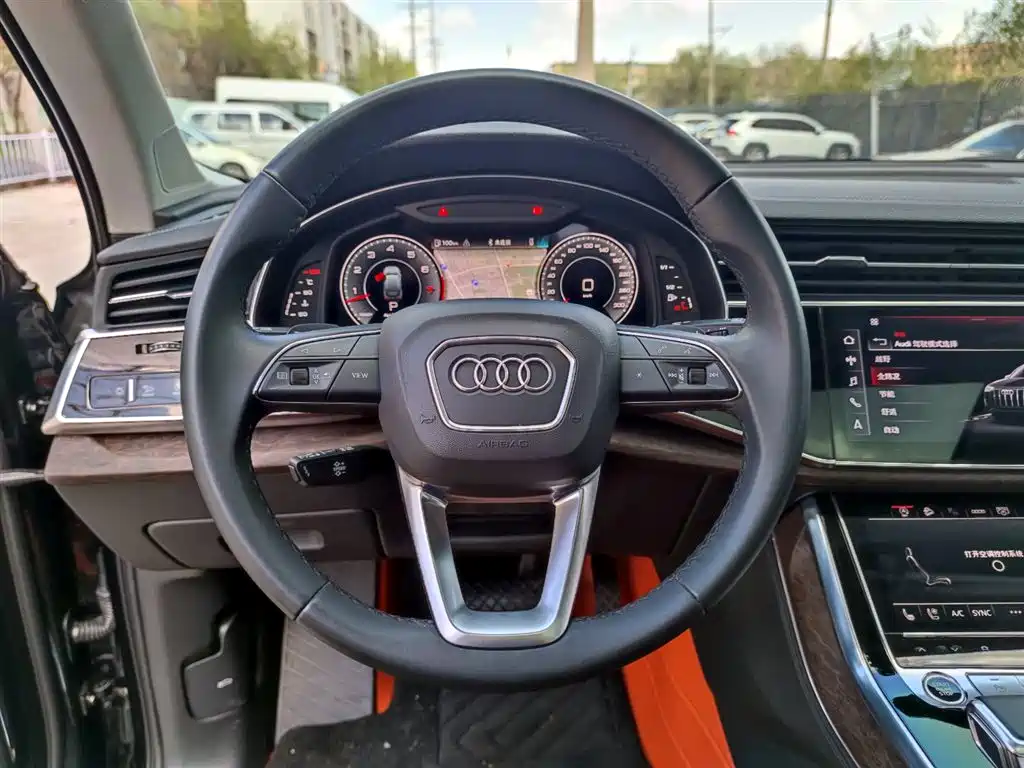 Audi Q7 2024 — фото 12