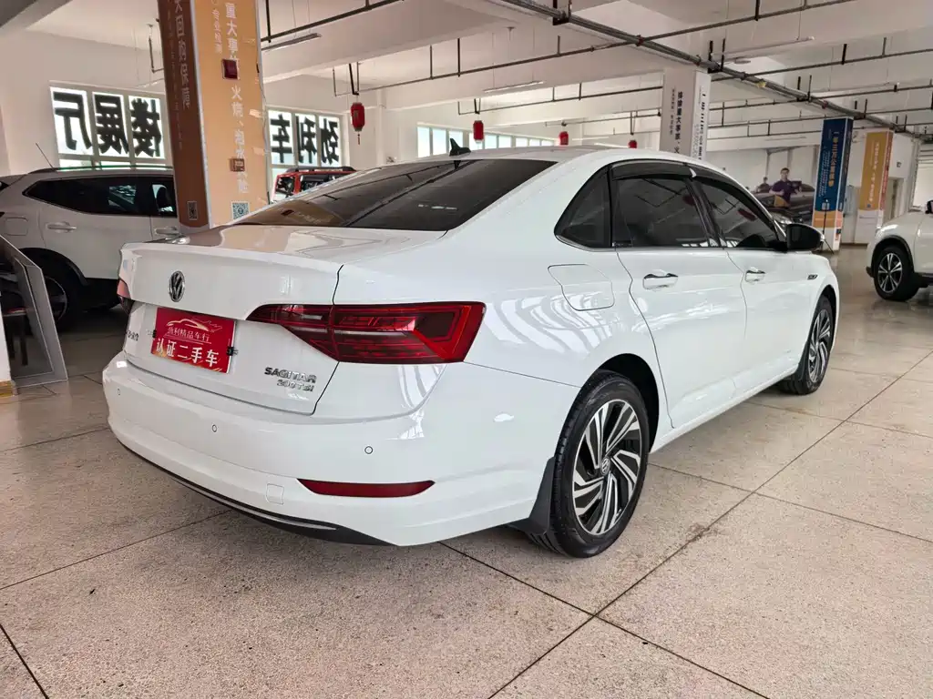 Volkswagen Sagitar 2021