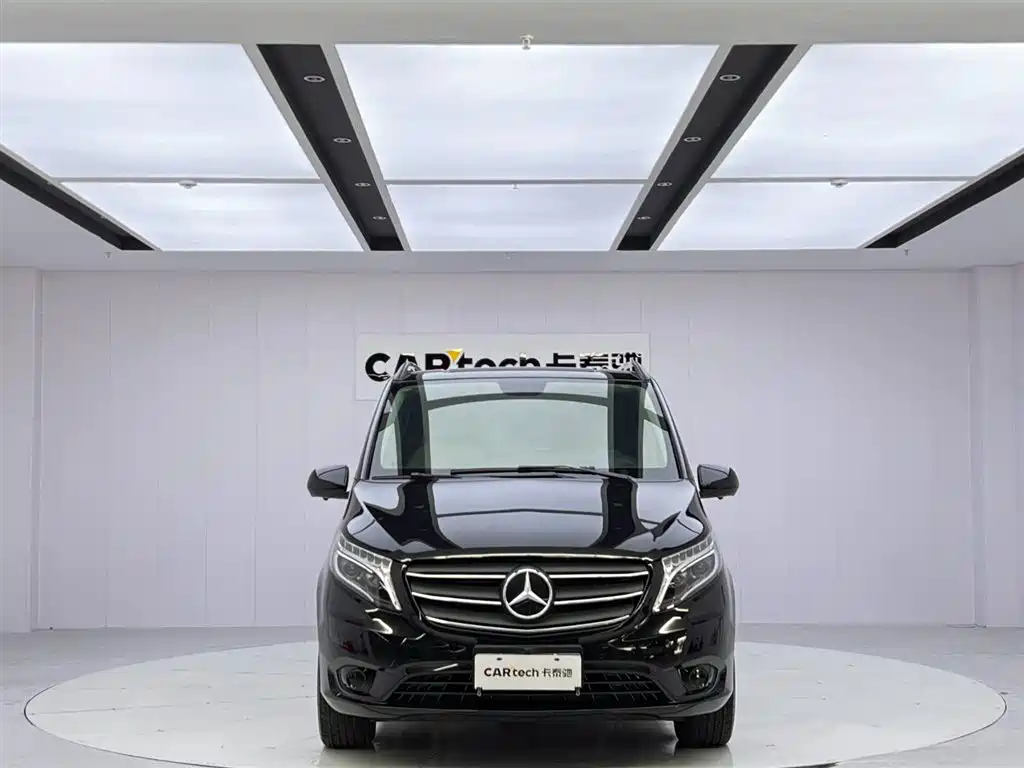 Mercedes-Benz Vito 2023 — фото 8