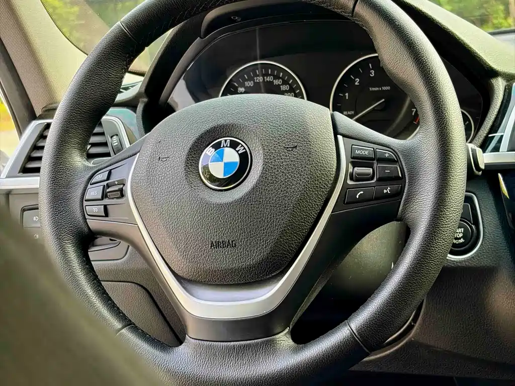 BMW 3 Series 2017 — фото 6