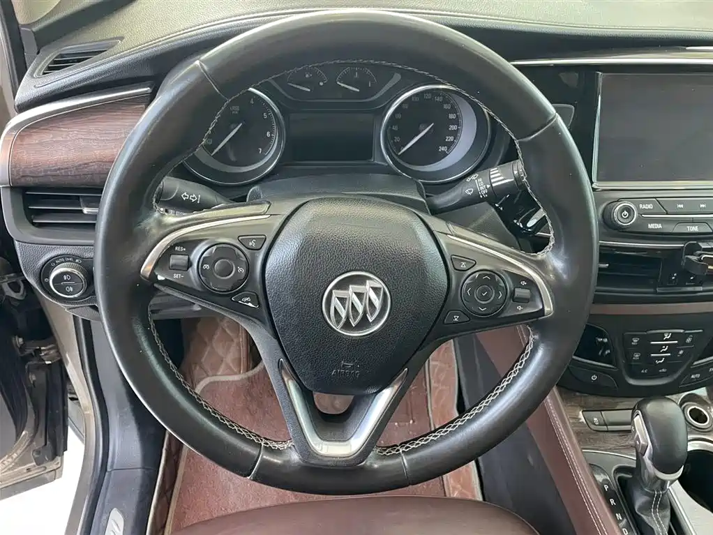Buick Envision Plus 2017 — фото 8