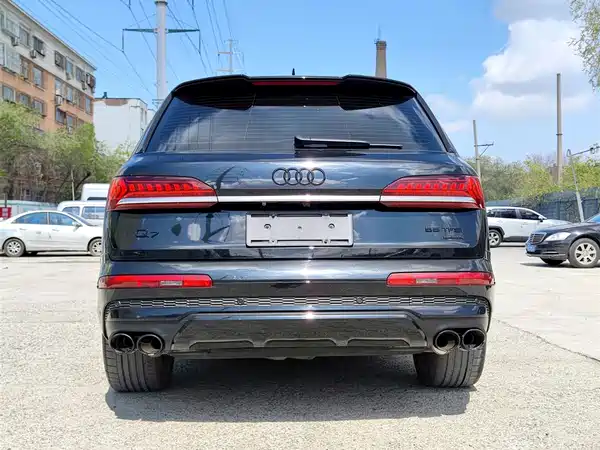 Audi Q7 2023
