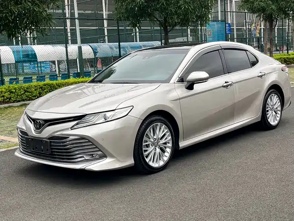 Toyota Camry 2019